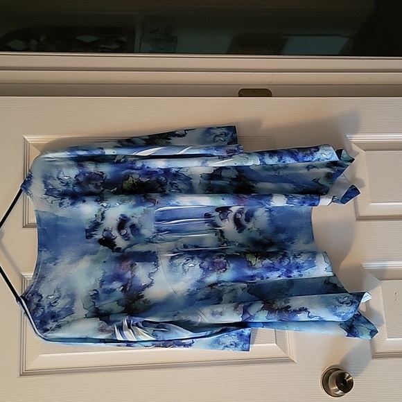 Ladies' medium tunic - Picture 6 of 8